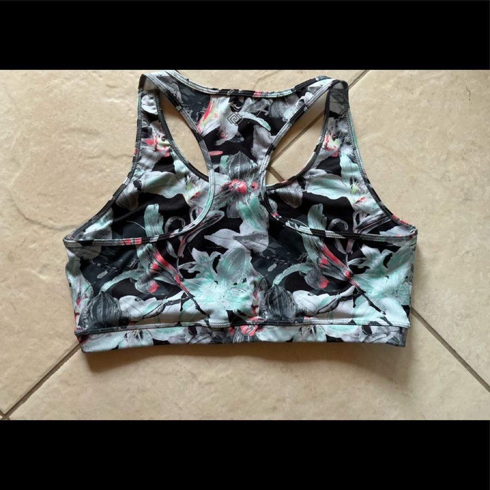ZELOS motion sports bra multi-color size XL barely used